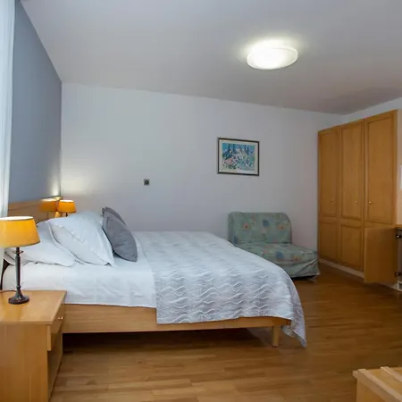 Ana فندق مبيت وإفطار 3*