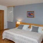 Ana Bed and Breakfast 3*