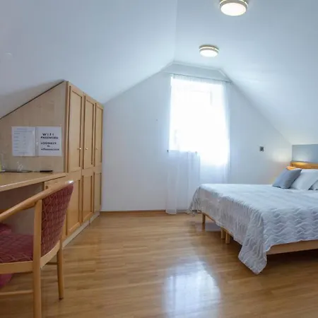 Ana Bed and Breakfast